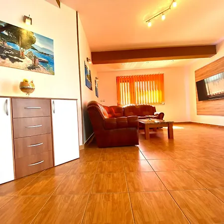 Apartman Eli Kacjak *