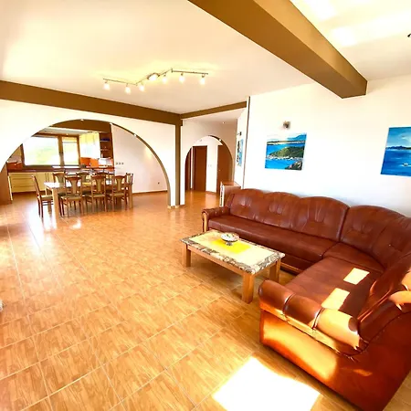 Eli Kacjak * Dramalj