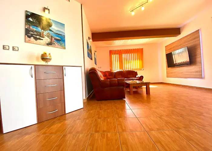 Apartman Eli Kacjak *