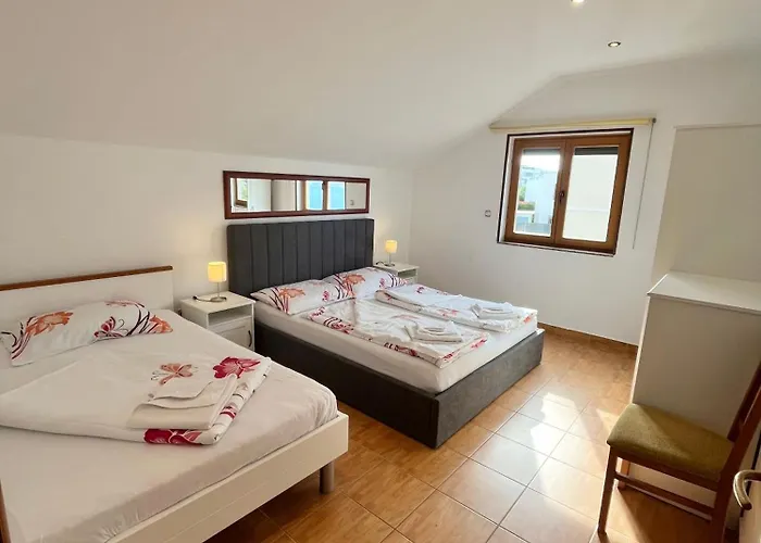 Eli Kacjak Apartman *